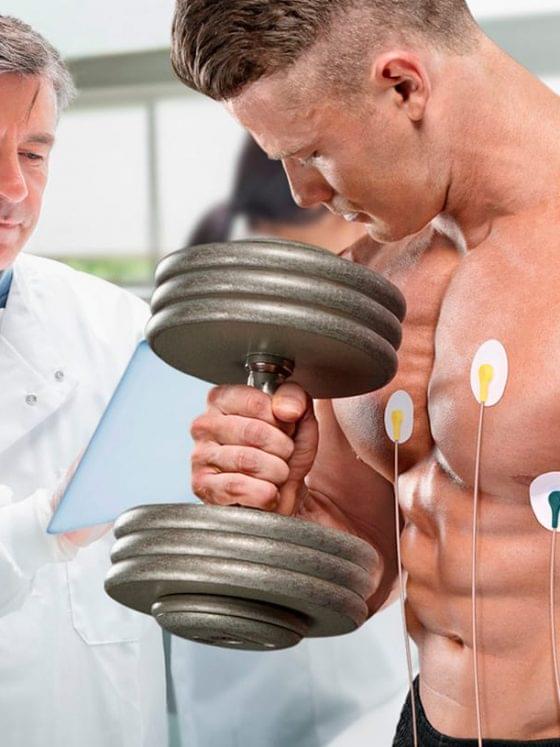 Спортивный врач записаться. Спортивная медицина. Гипертония у спортсменов. Врач спортивной медицины. Наука и спорт.